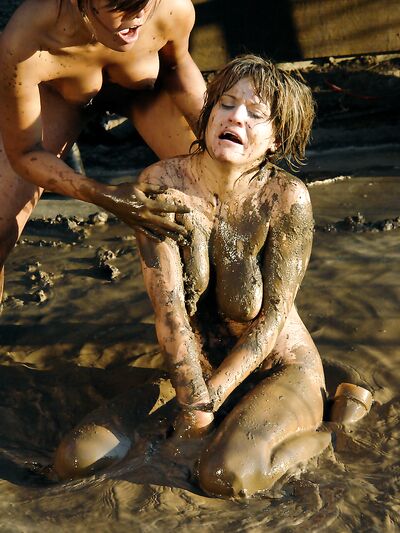 Балапандардың порно фотолары Фотосуреті бар семіз әйел