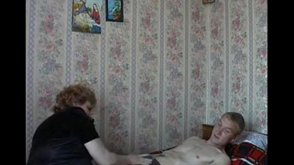 Скрытая камера мама сын - 1676 качественных порно видео
