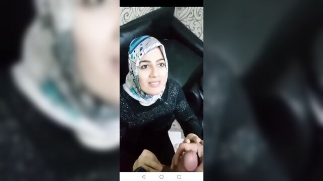 Turbanli Olgun Anne Sakso Cekiyor Sik Yaliyor Azgin