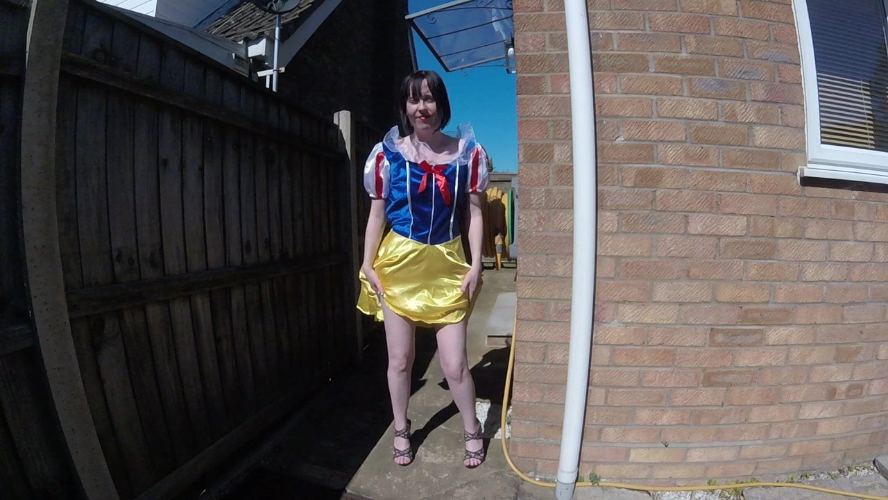 Snow White Cosplay - порно видео