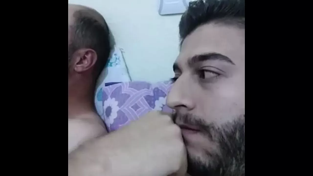 2 straight turkish friends get horny and wank on periscope - порно видео