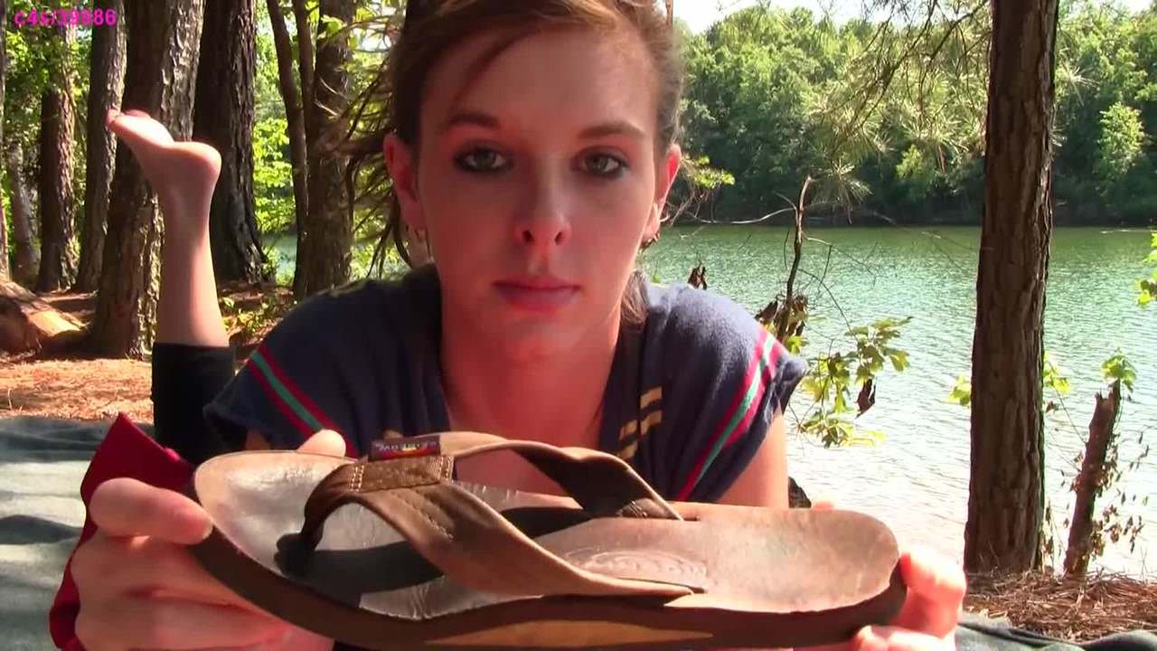 Amy in the pose with rainbow sandals PREVIEW - порно видео