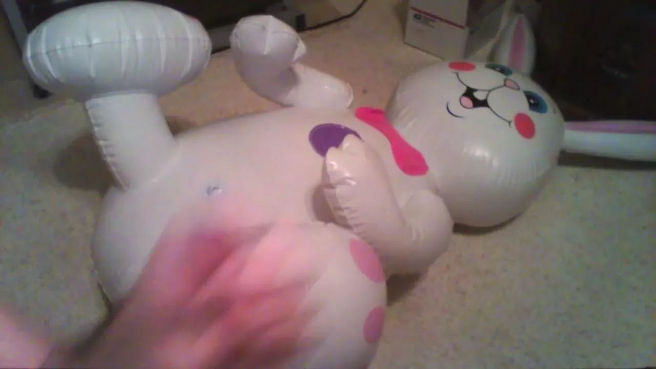 Inflatable easter bunny hump - порно видео