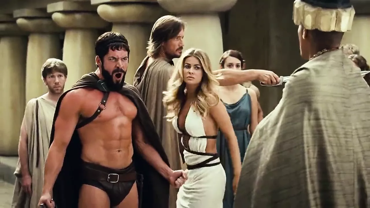 Carmen Electra - Meet The Spartans - порно видео