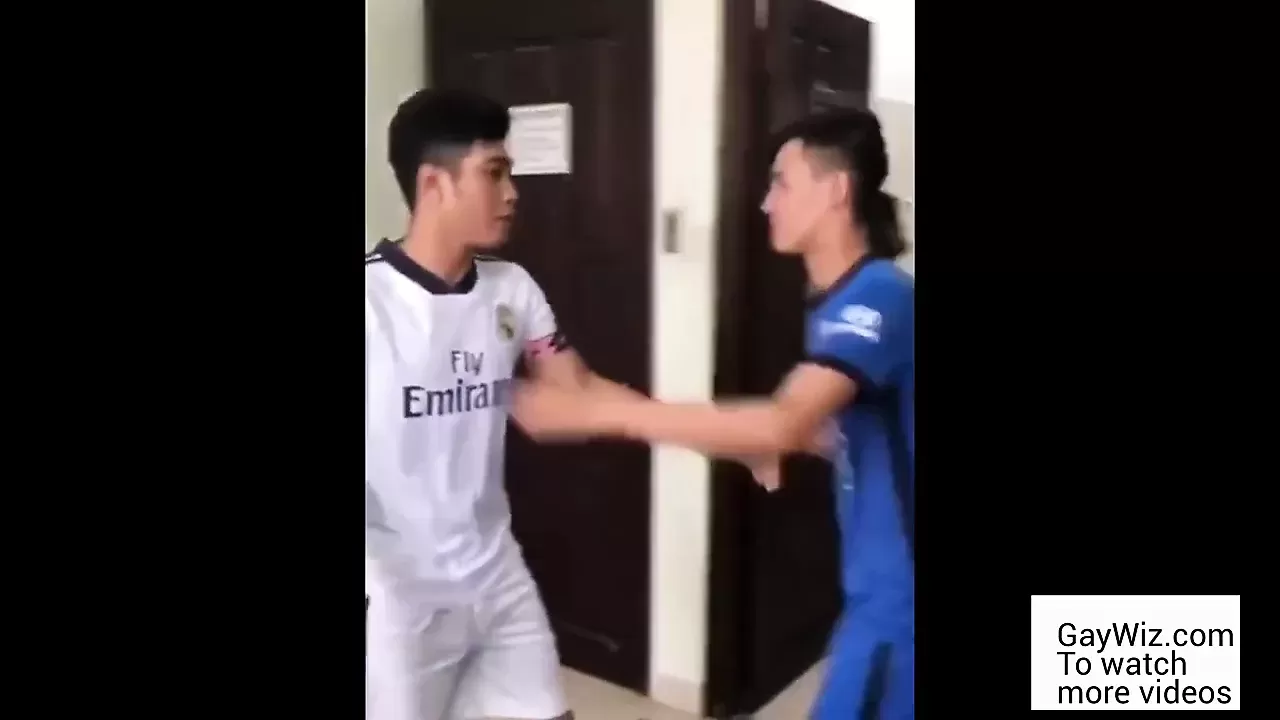 Two Asians wearing soccer uniform have sex - порно видео