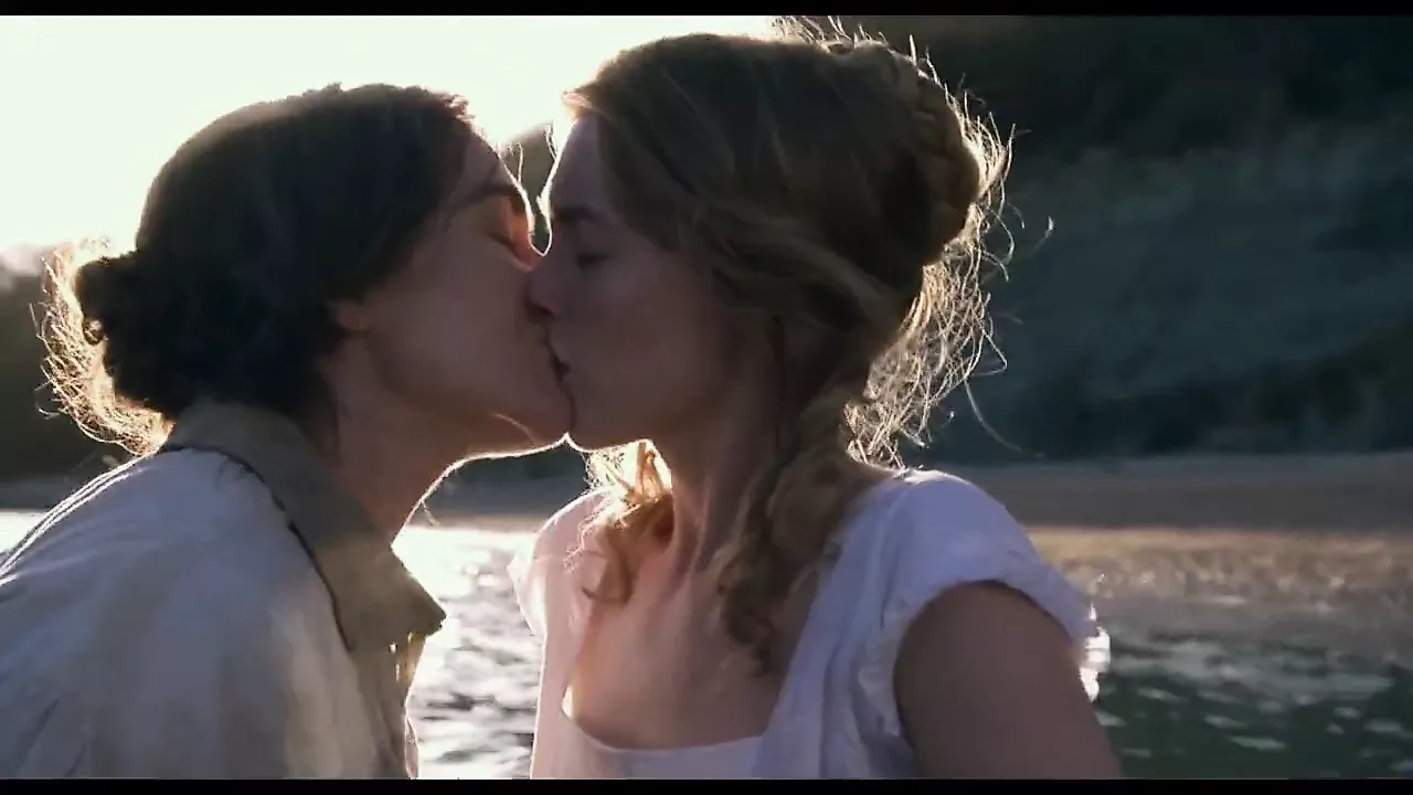 Saoirse Ronan and Kate Winslet in various lesbian sex scenes - порно видео