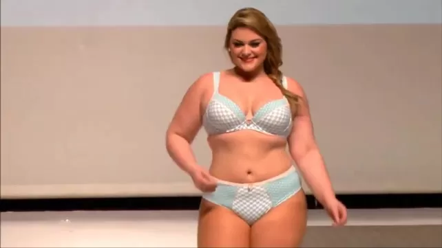 Plus size lingerie смотреть 5175 порно видео онлайн 