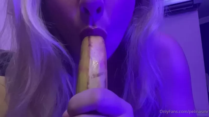 Pelin ASMR Banana Play порно видео 